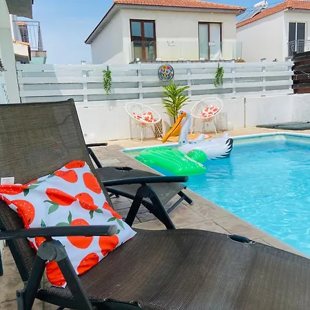 Villa Athena Lárnaka